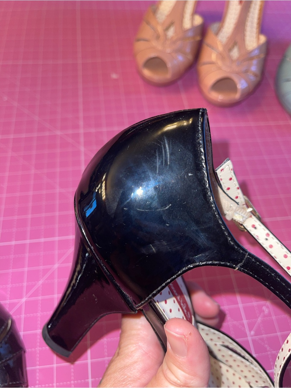 READ Description!!!! Set of 5 B.a.i.t. Vintage Repro Heels size 7.5 - Picture 3 of 9